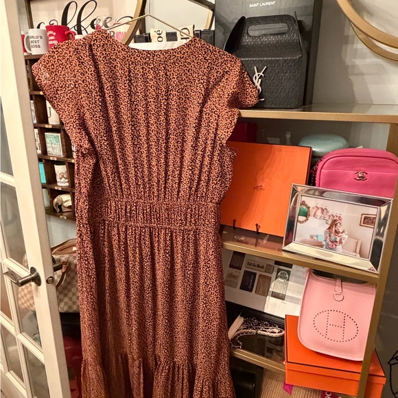 Chic Button-Down Midi Dress in Brown Leopard Print - Picture 4 of 4